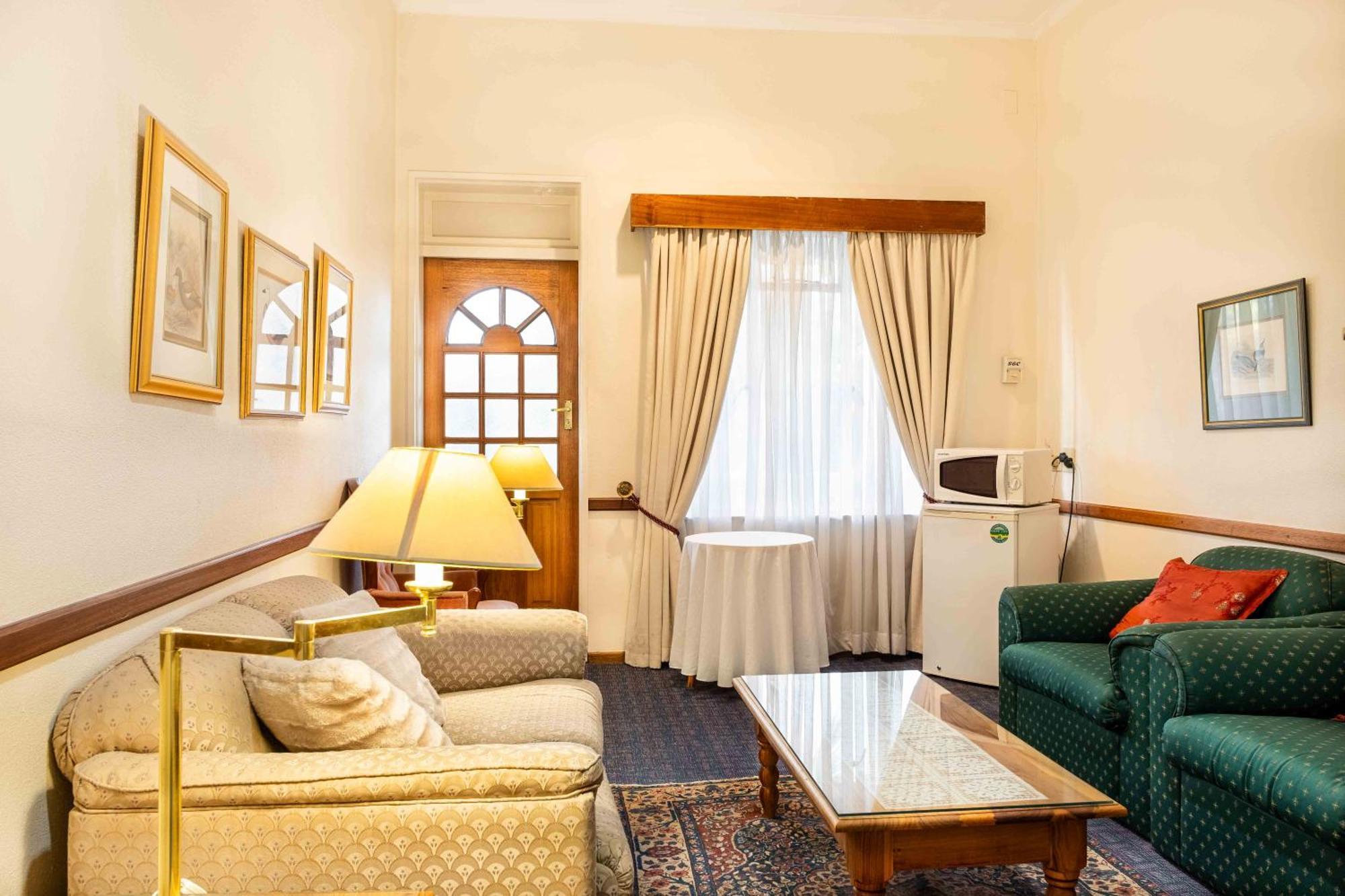 Karoo Country Inn Middelburg  Exterior foto